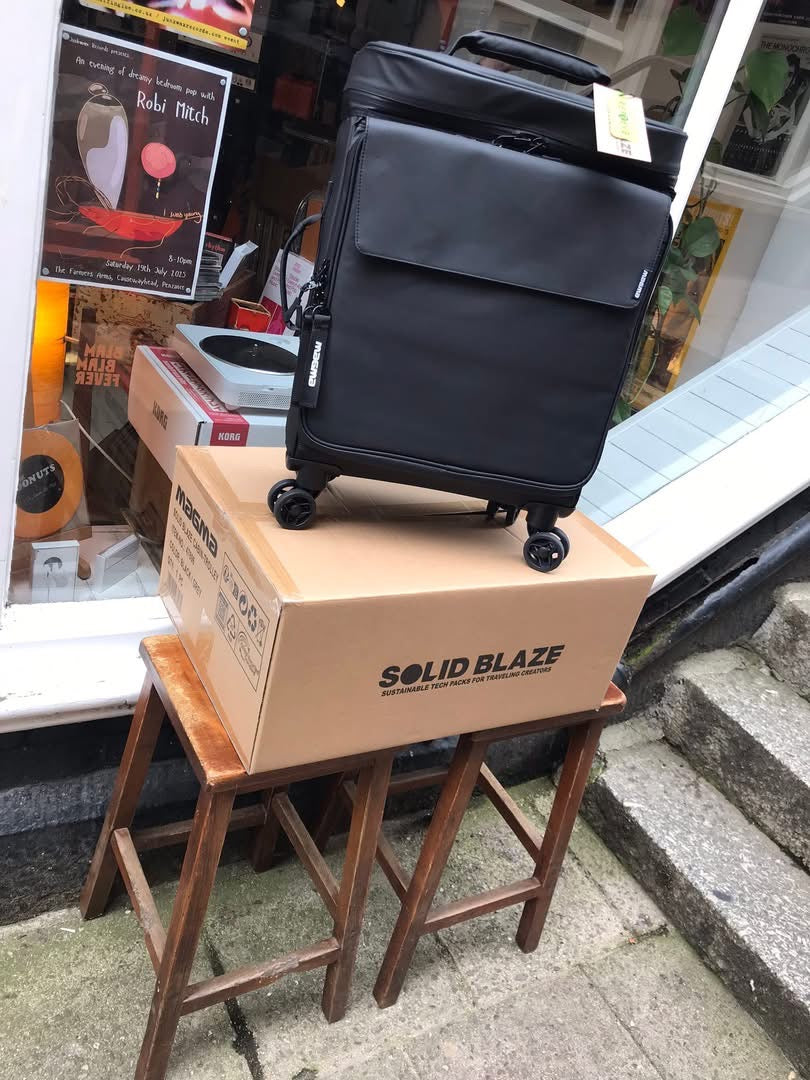 Magma - Solid Blaze Cabin-Trolley.